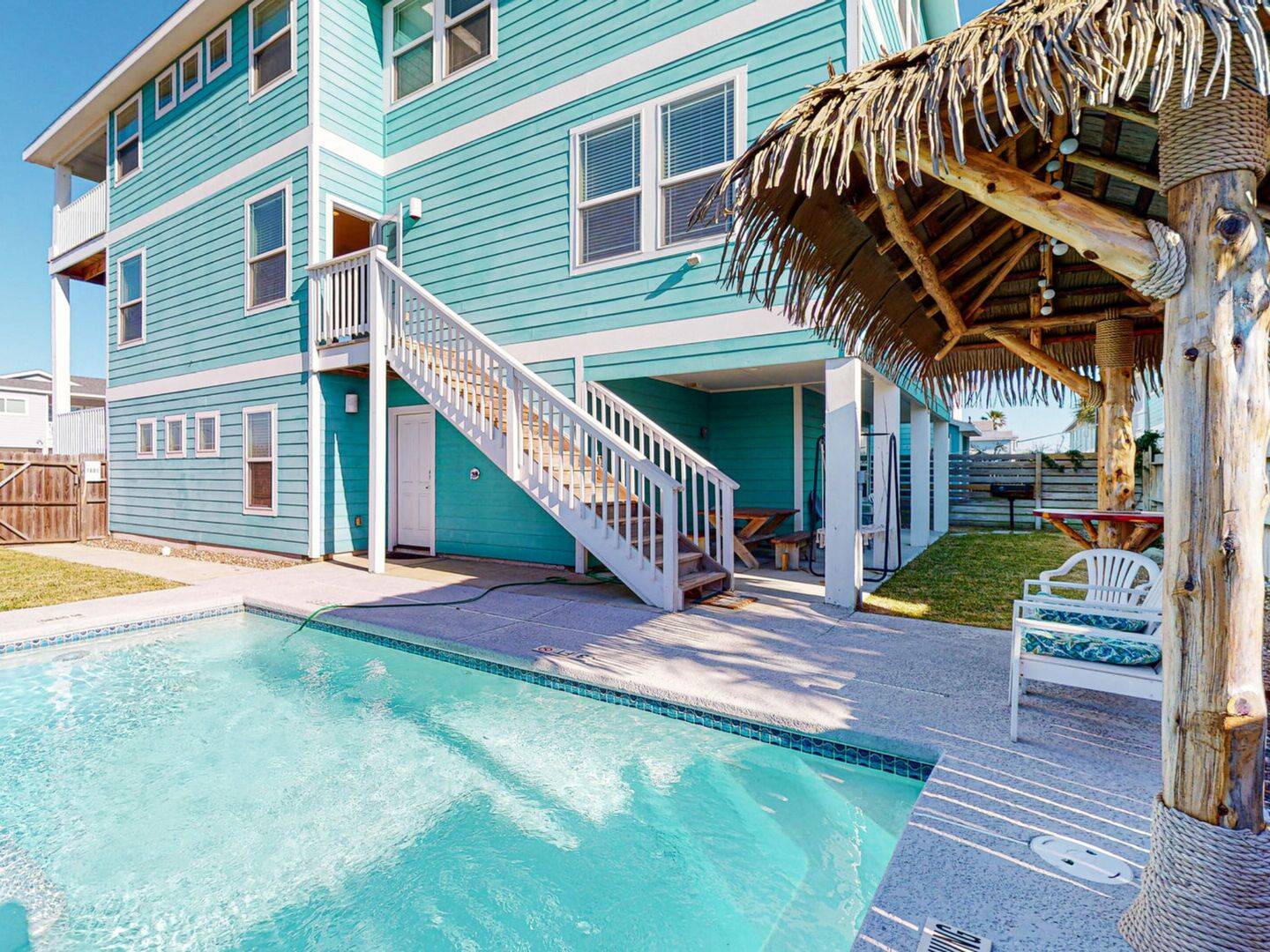 SAL604: The Turquoise Tortuga | Vacation Rental