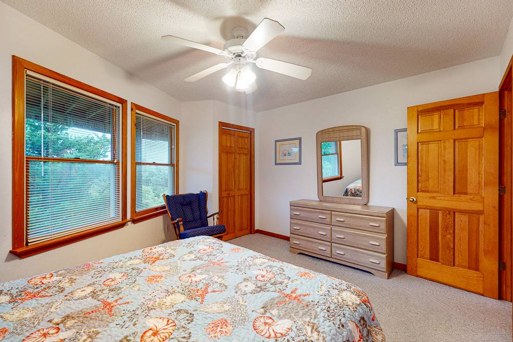 Soundside Vacation Rental - The Drop Inn