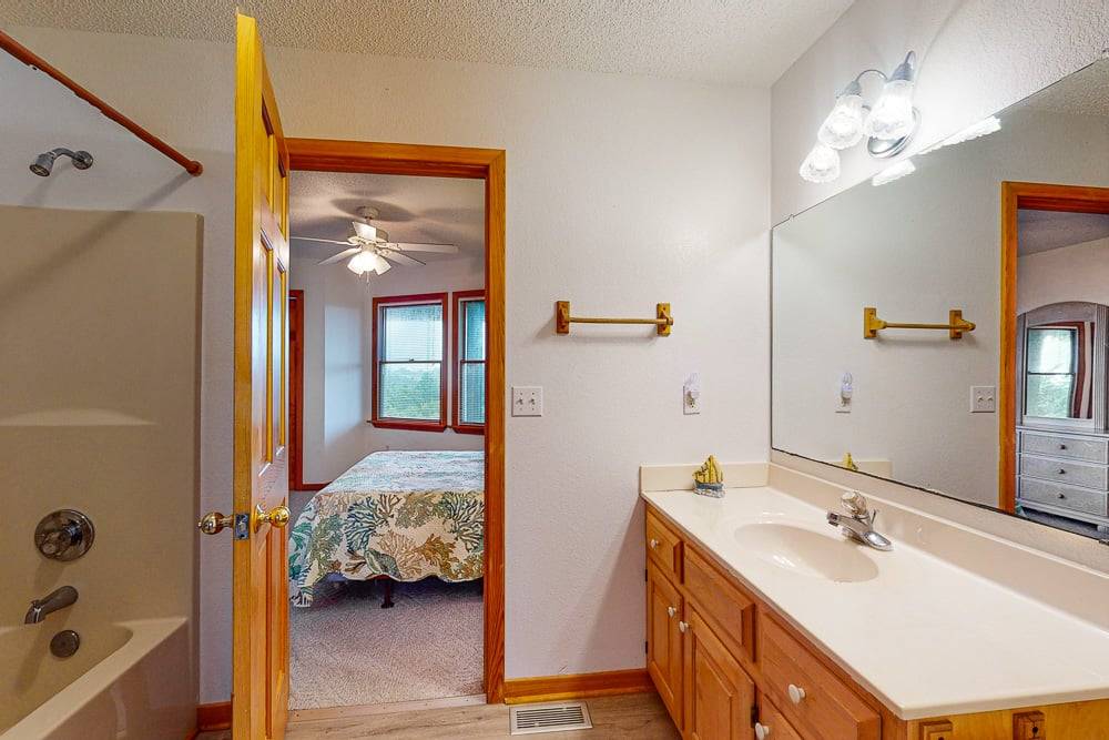 Soundside Vacation Rental - The Drop Inn