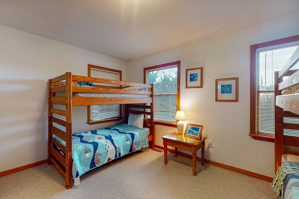 Soundside Vacation Rental - The Drop Inn