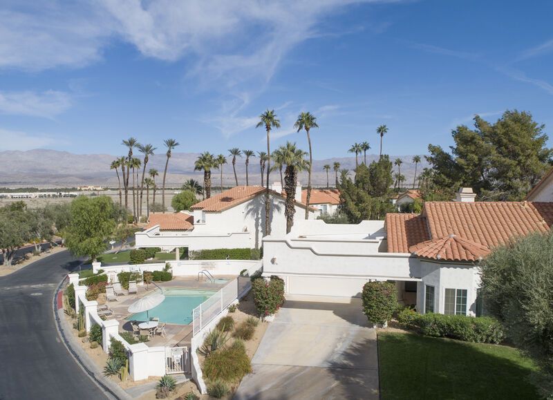 291 Palm DesertDesert Falls Country Club Condo Luxury Leasing