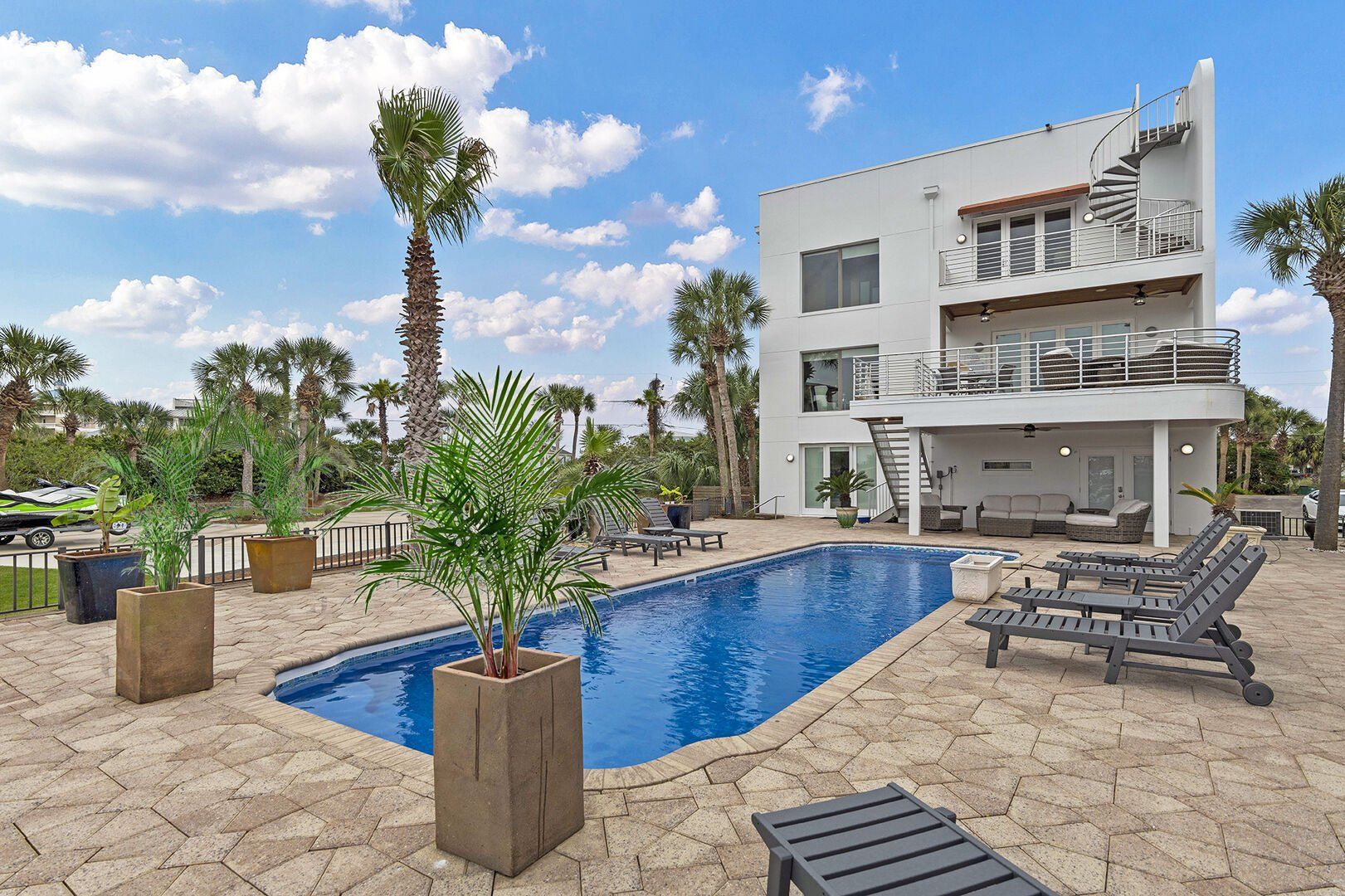 Neptunes Nest 850 Vacation Rentals