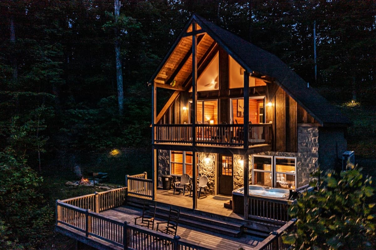 Two Bedrooms - Lydia Mountain Lodge & Log Cabin