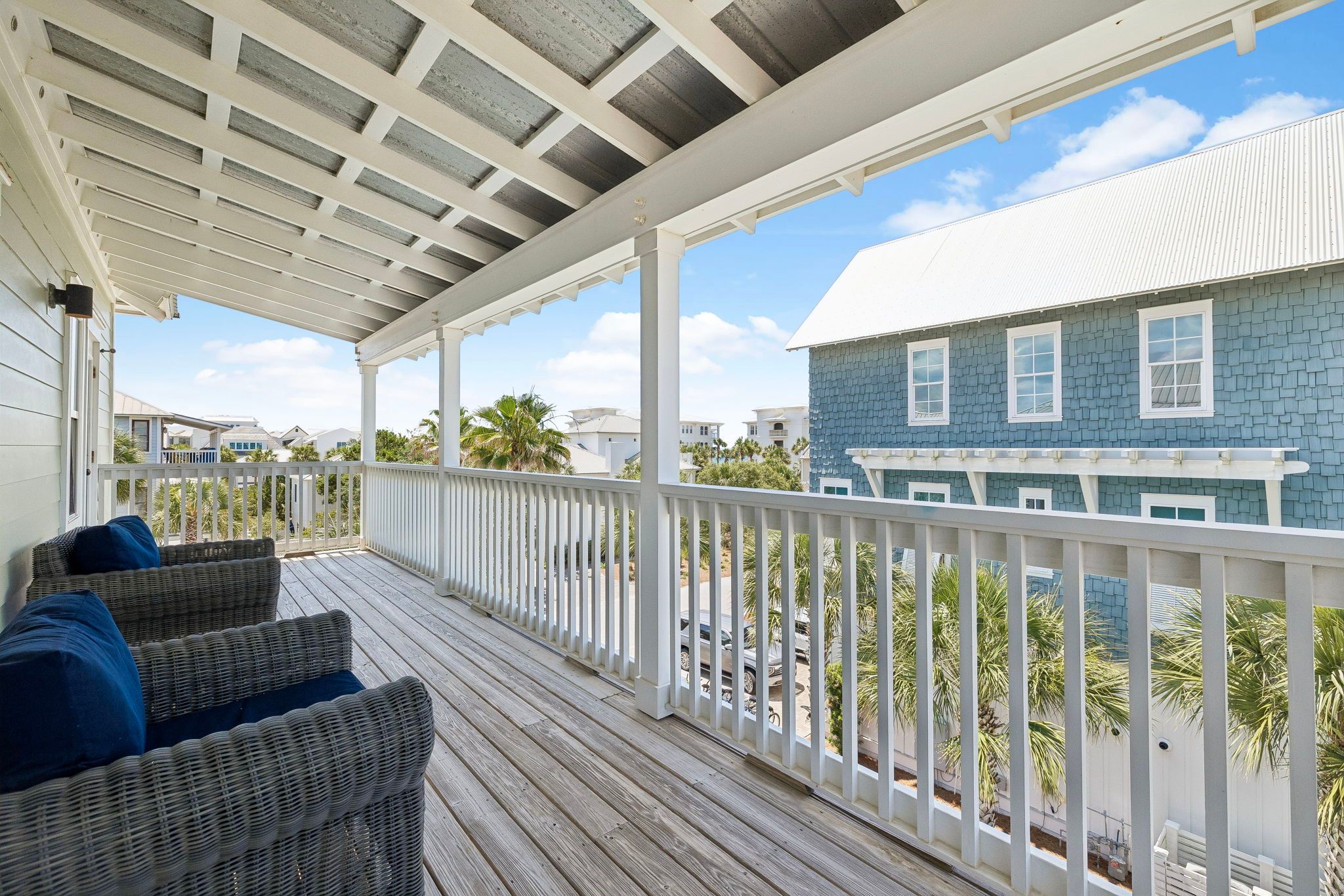 3rd floor balcony access