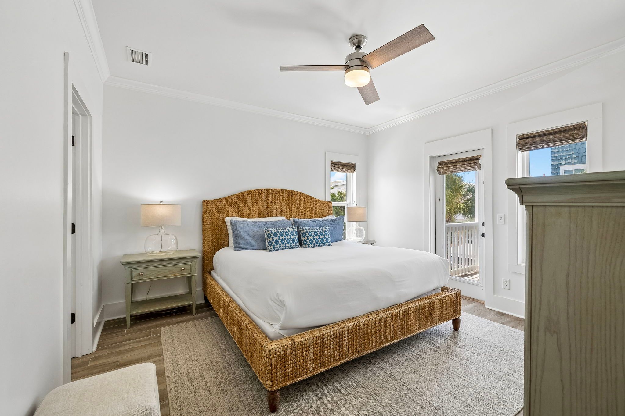 King bedroom with attached Jack & Jill bath