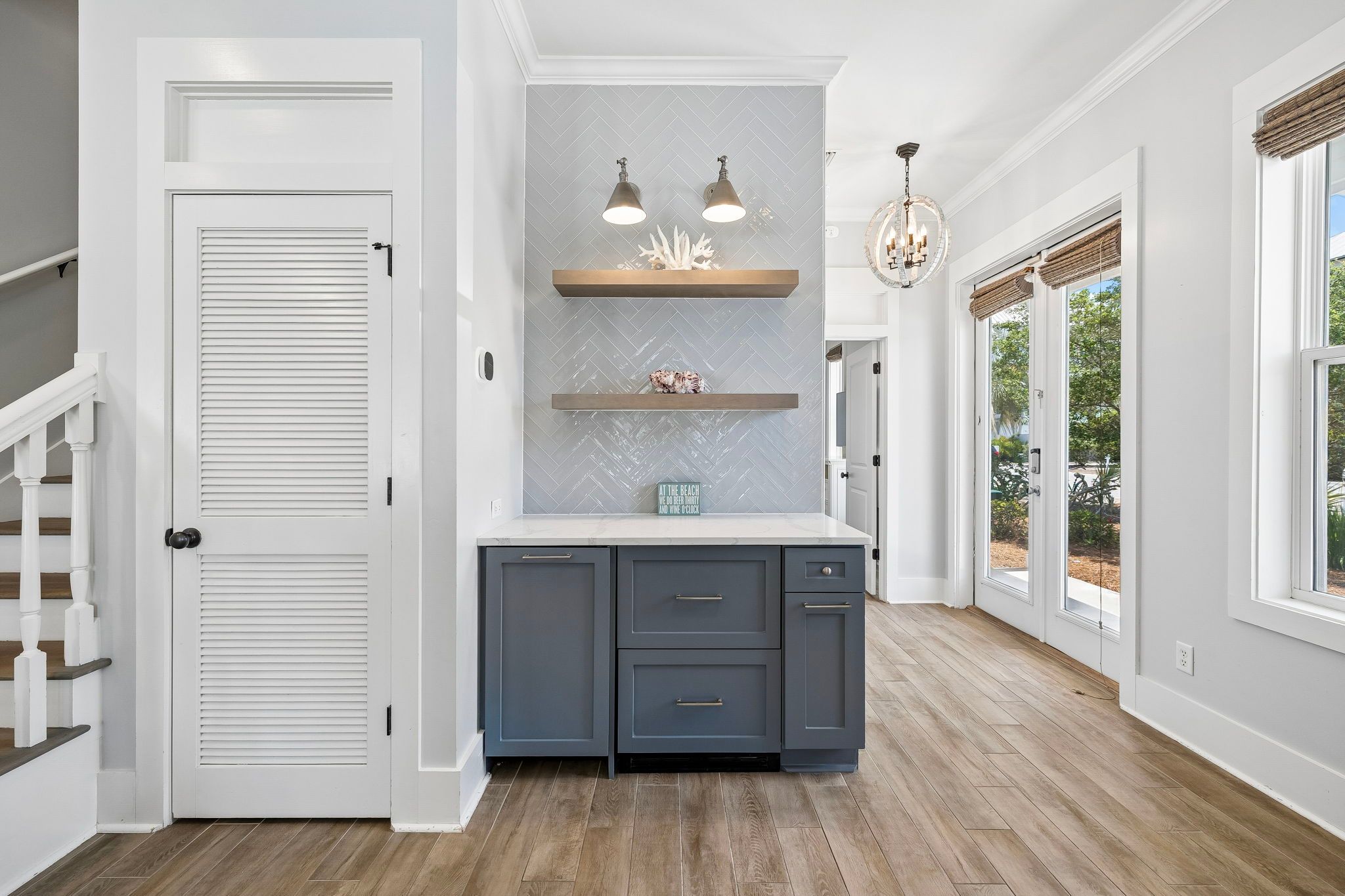 Built-in wet bar for easy entertaining