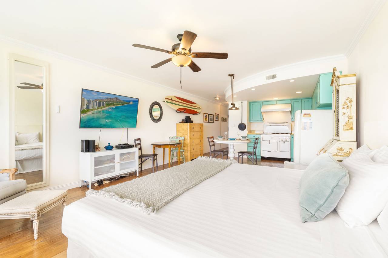 A cozy studio designed for a relaxing island stay A cozy studio designed for a relaxing island stay