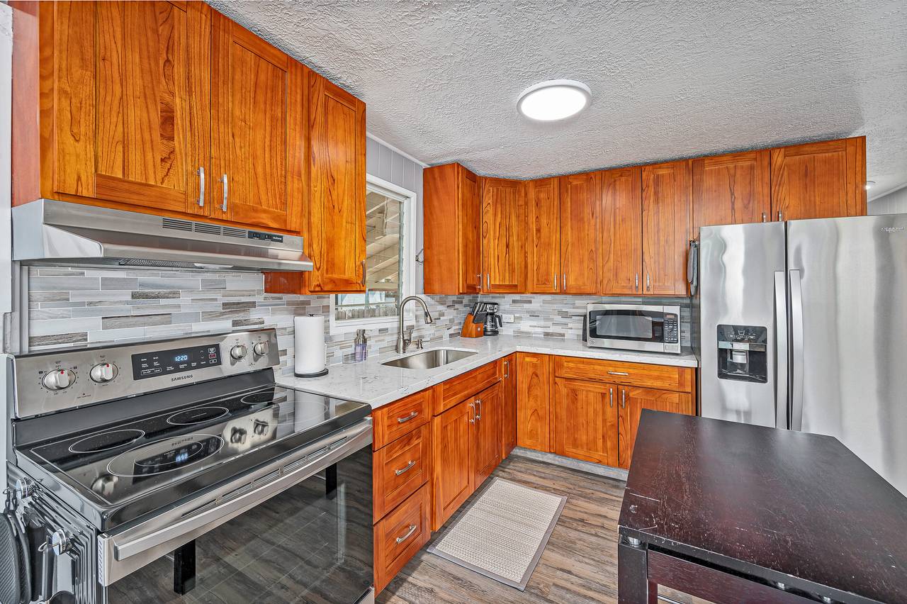 Beautifully designed full kitchen Beautifully designed full kitchen