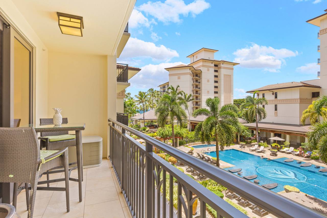 Sip your morning coffee with a stunning pool view Sip your morning coffee with a stunning pool view