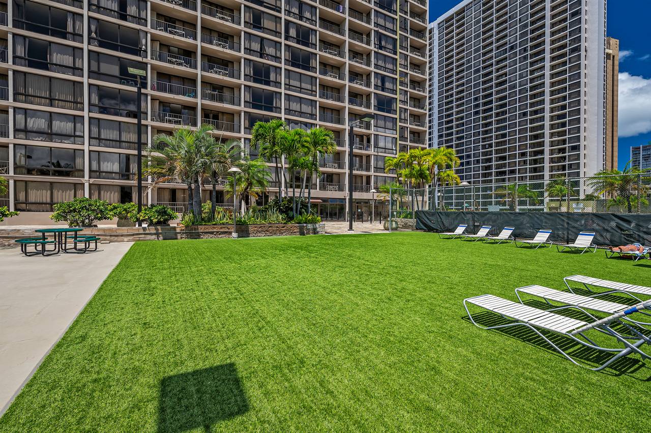Enjoy the deck and amenities Enjoy the deck and amenities