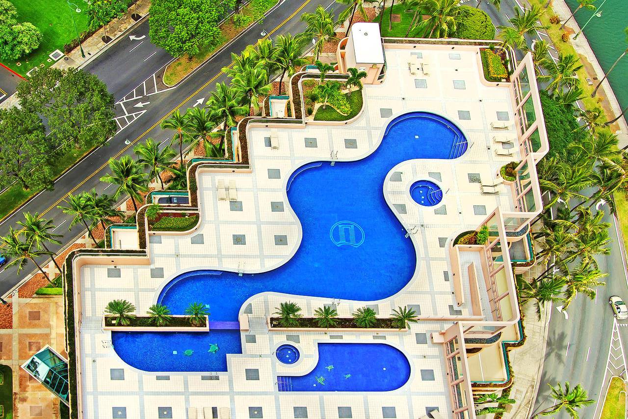 Large pool at the Waikiki Landmark Large pool at the Waikiki Landmark