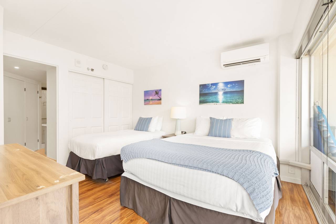 Guest bedroom with split AC Guest bedroom with split AC