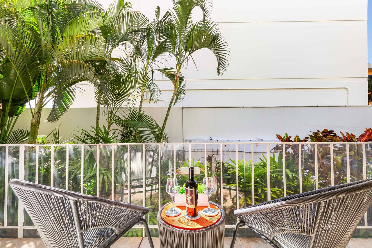 Lanai Seating Area Lanai Seating Area