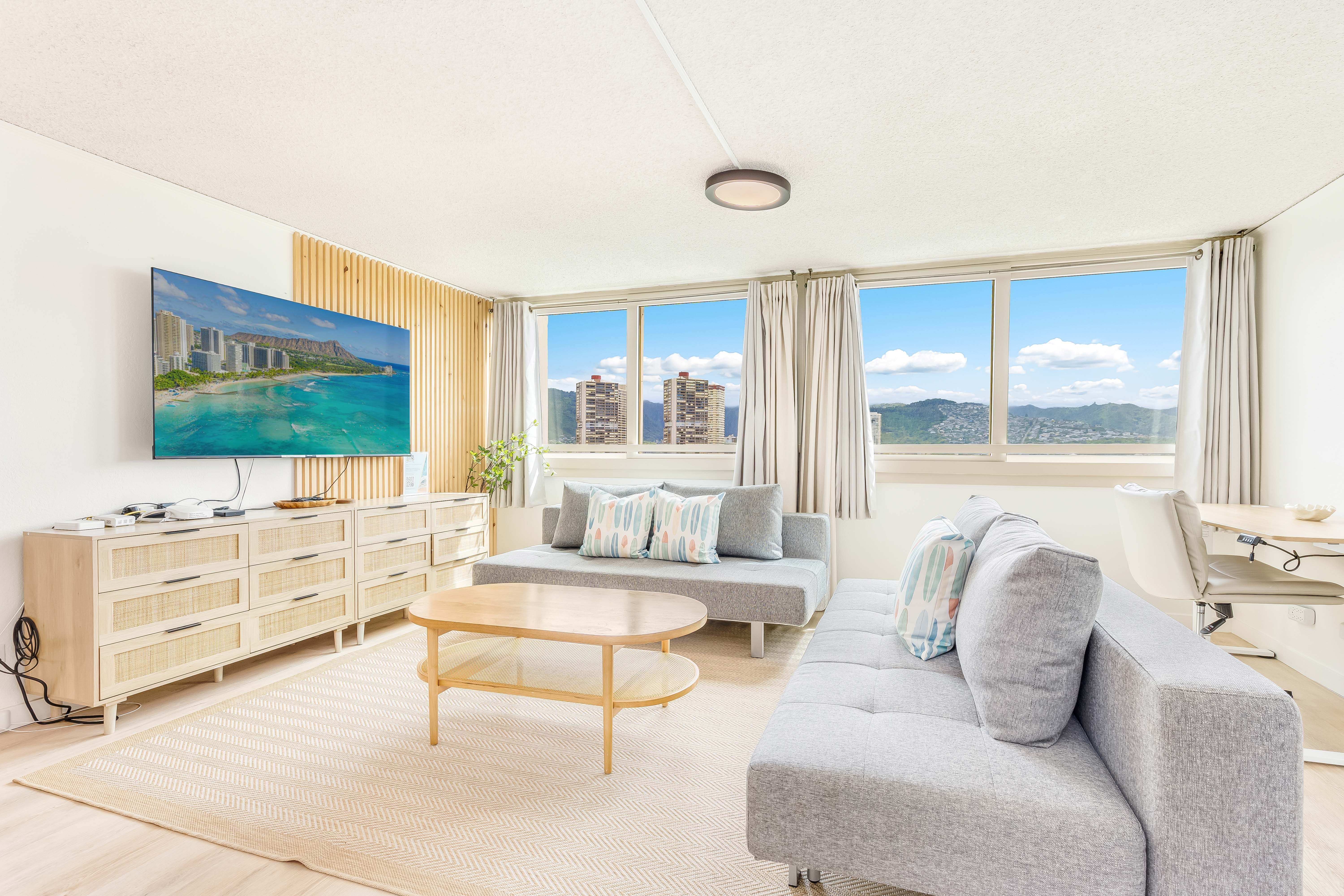 Spacious living room