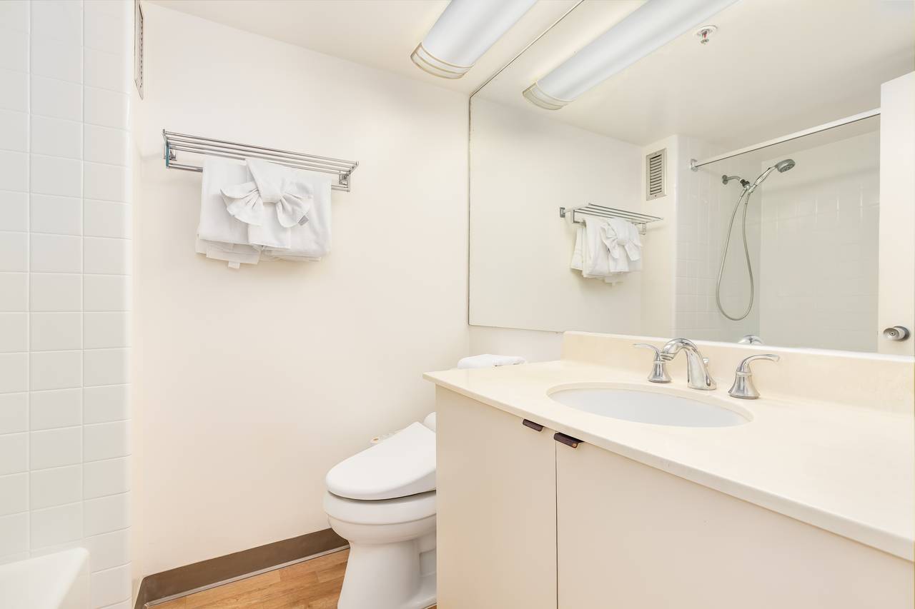 Bathroom with Bidet Bathroom with Bidet