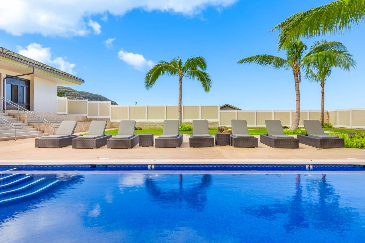 Vacation starts here — poolside and stress-free. Vacation starts here — poolside and stress-free.