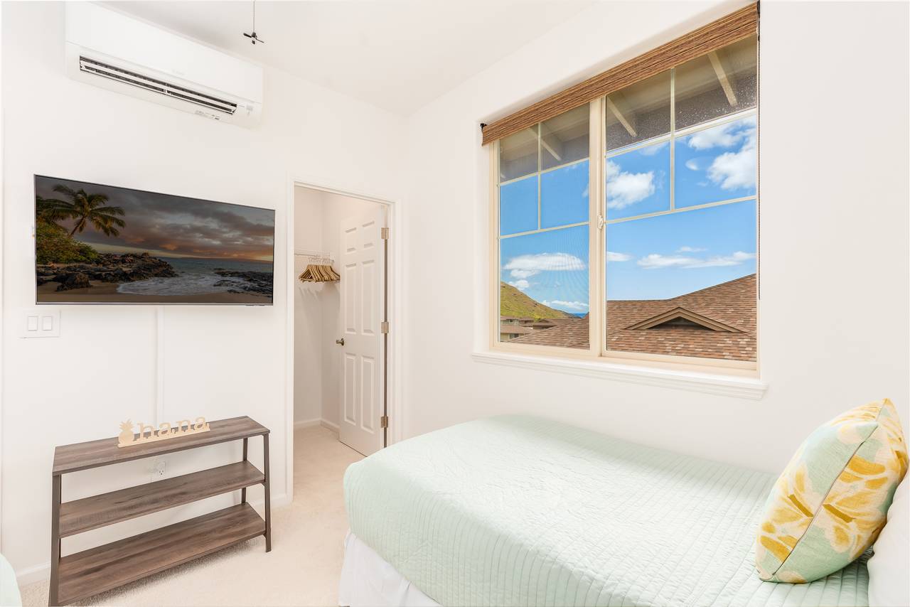 Bedroom 3- Smart TV in the bedroom with split AC Bedroom 3- Smart TV in the bedroom with split AC
