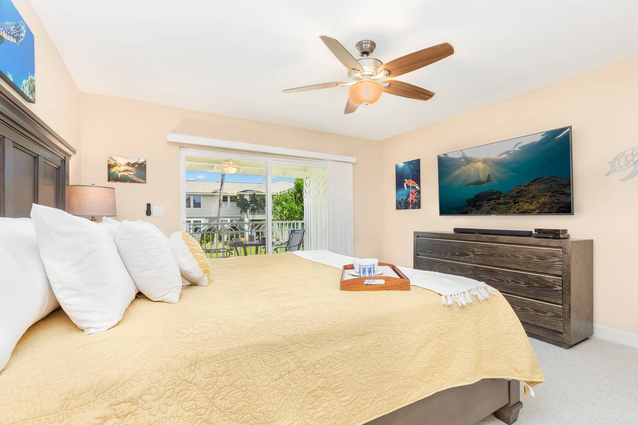 Bed 2- Unwinding in style in this elegant master bedroom Bed 2- Unwinding in style in this elegant master bedroom