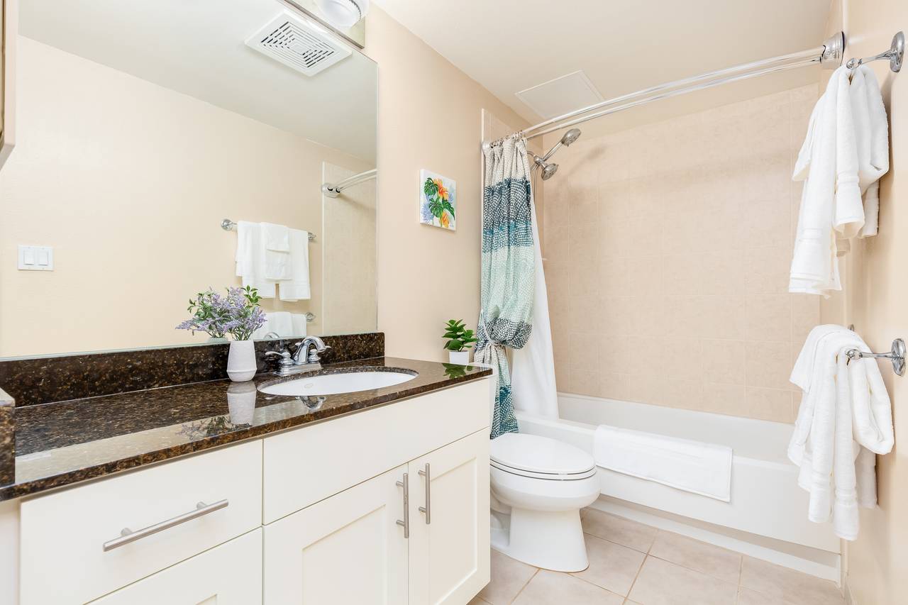 Bathroom upstairs with bath tub Bathroom upstairs with bath tub