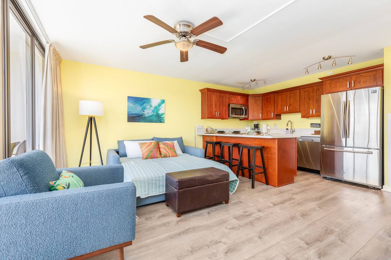 Spacious room to accommodate all guests Spacious room to accommodate all guests