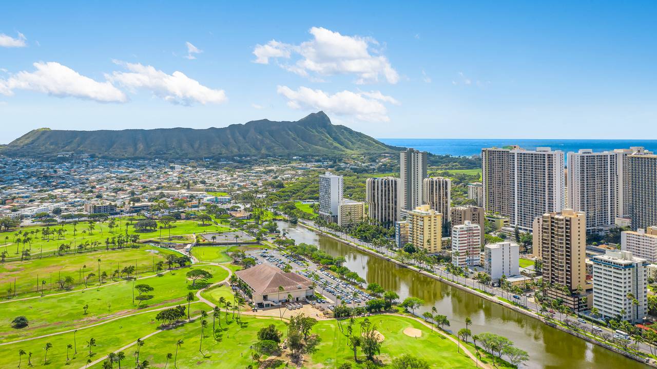 Diamond Head and ocean view from the top of the building Diamond Head and ocean view from the top of the building