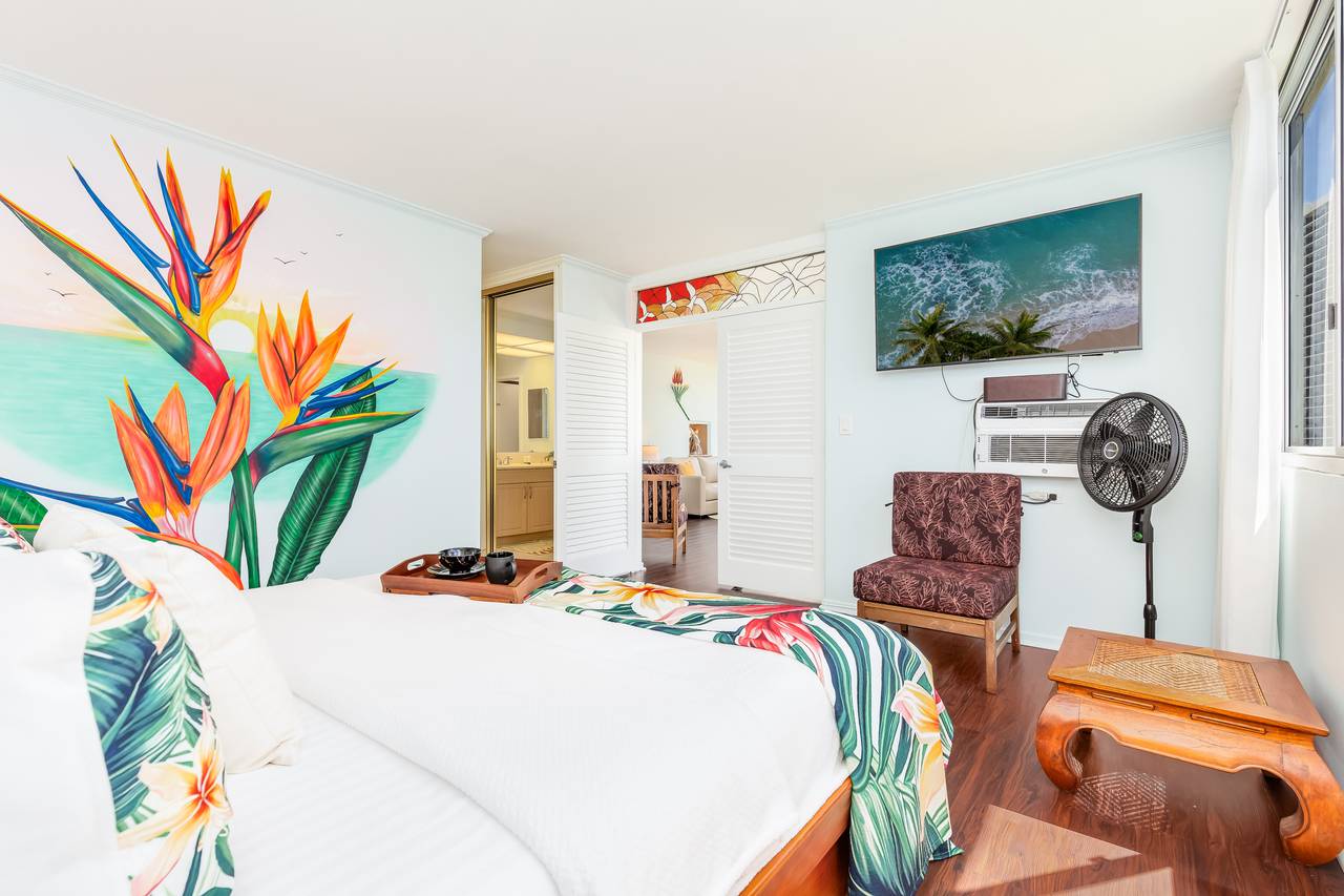 A well-placed TV in the bedroom can enhance your relaxation A well-placed TV in the bedroom can enhance your relaxation