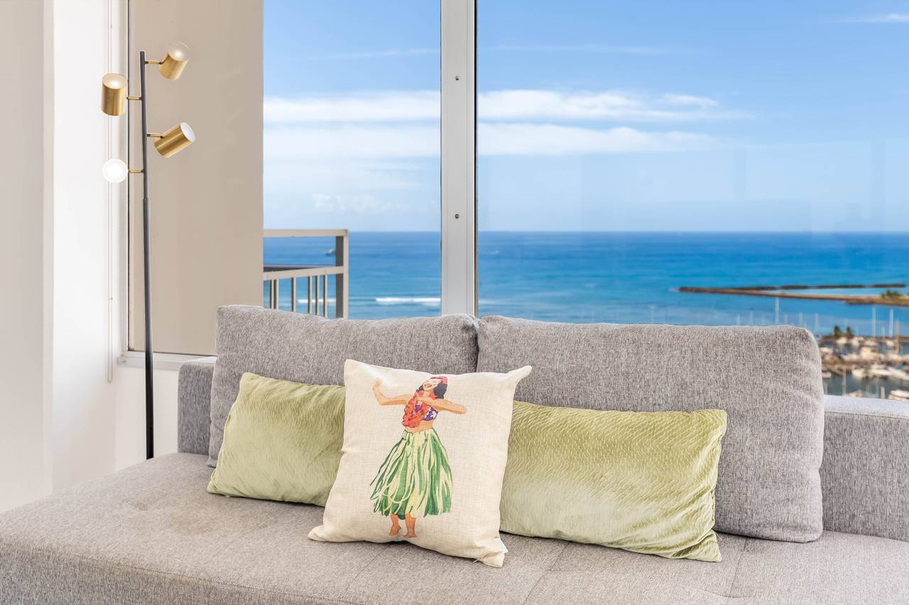 The perfect blend of comfort and style The perfect blend of comfort and style