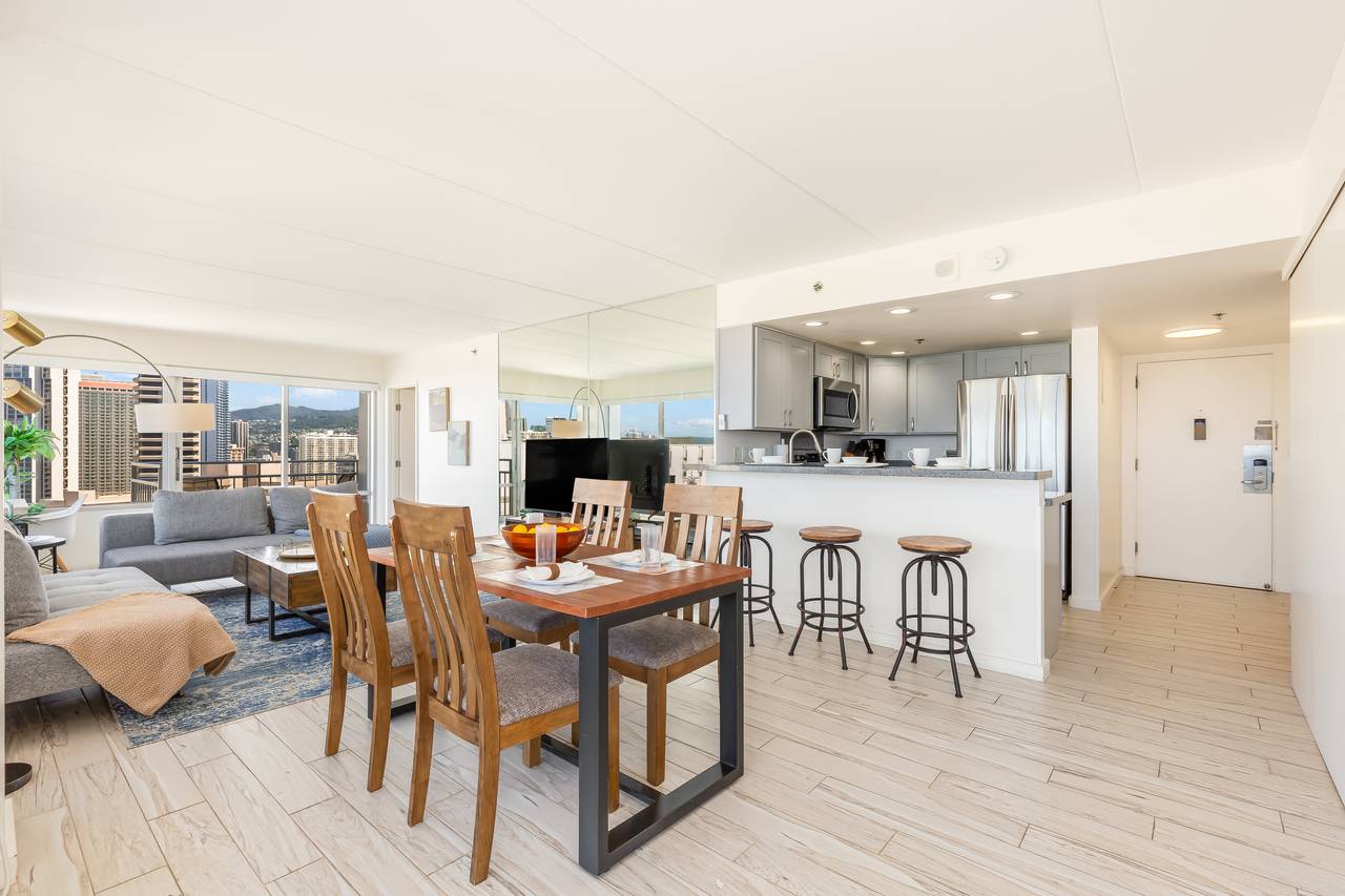 Dining and kitchen area, designed for unforgettable moments Dining and kitchen area, designed for unforgettable moments