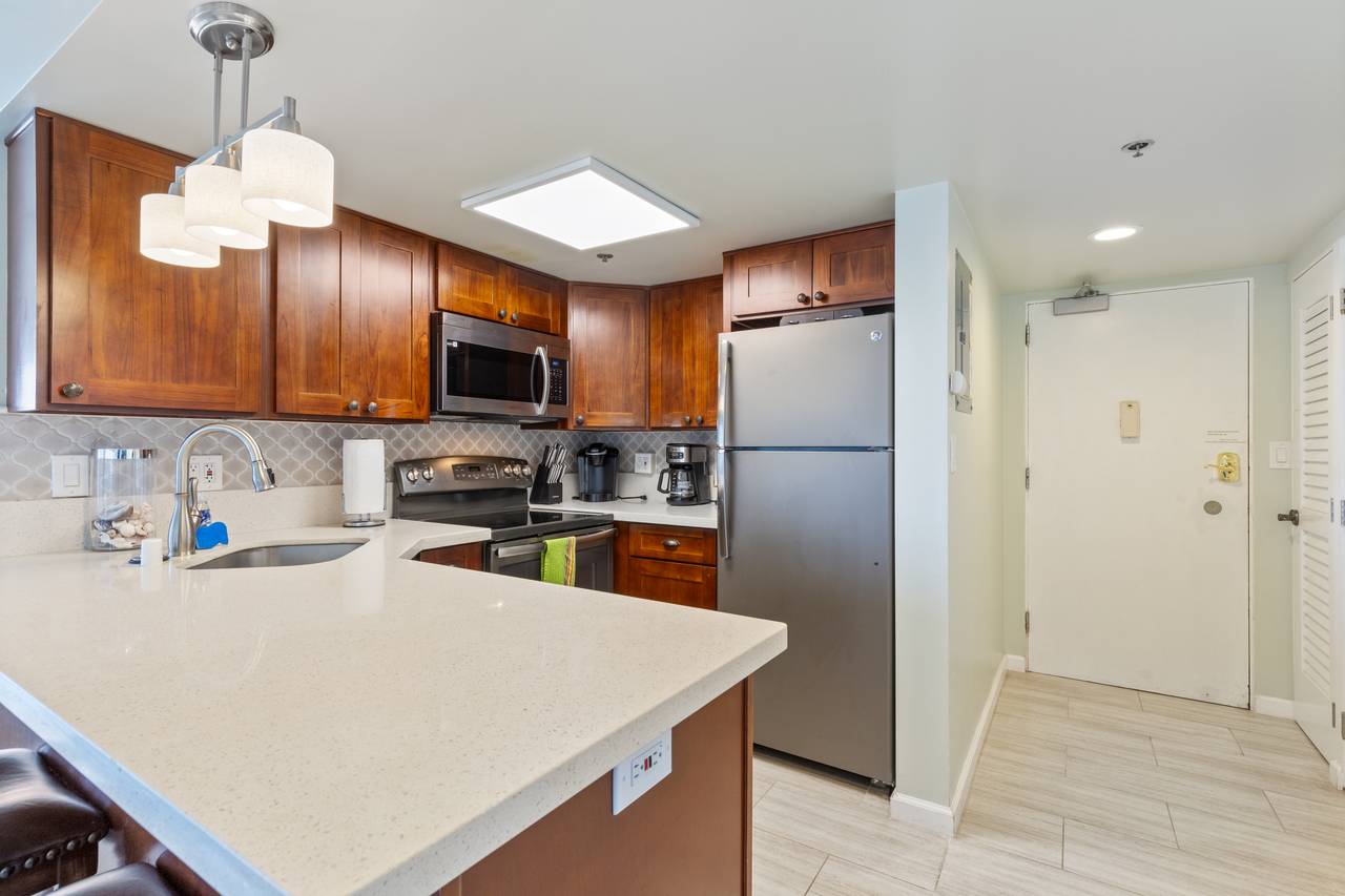 Kitchen island for casual meals Kitchen island for casual meals