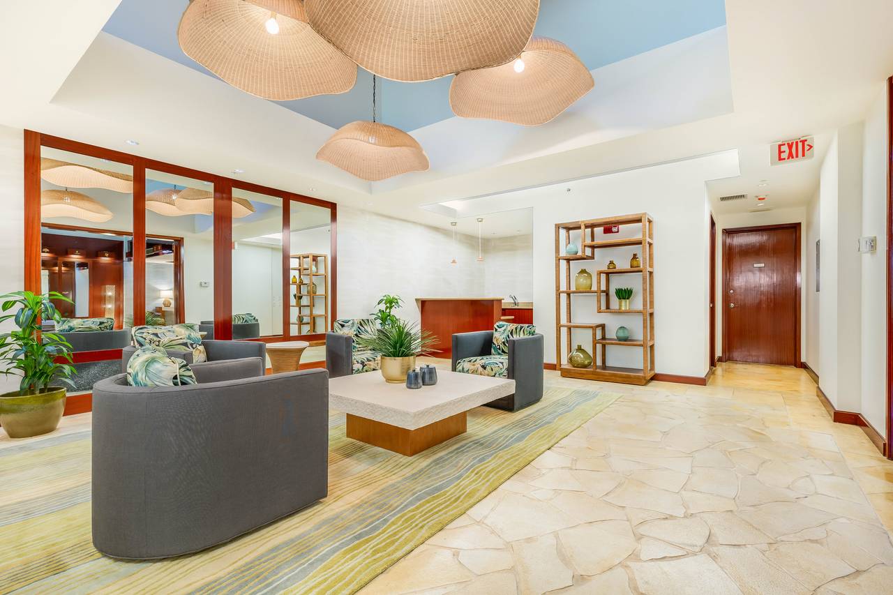 Lobby Lobby