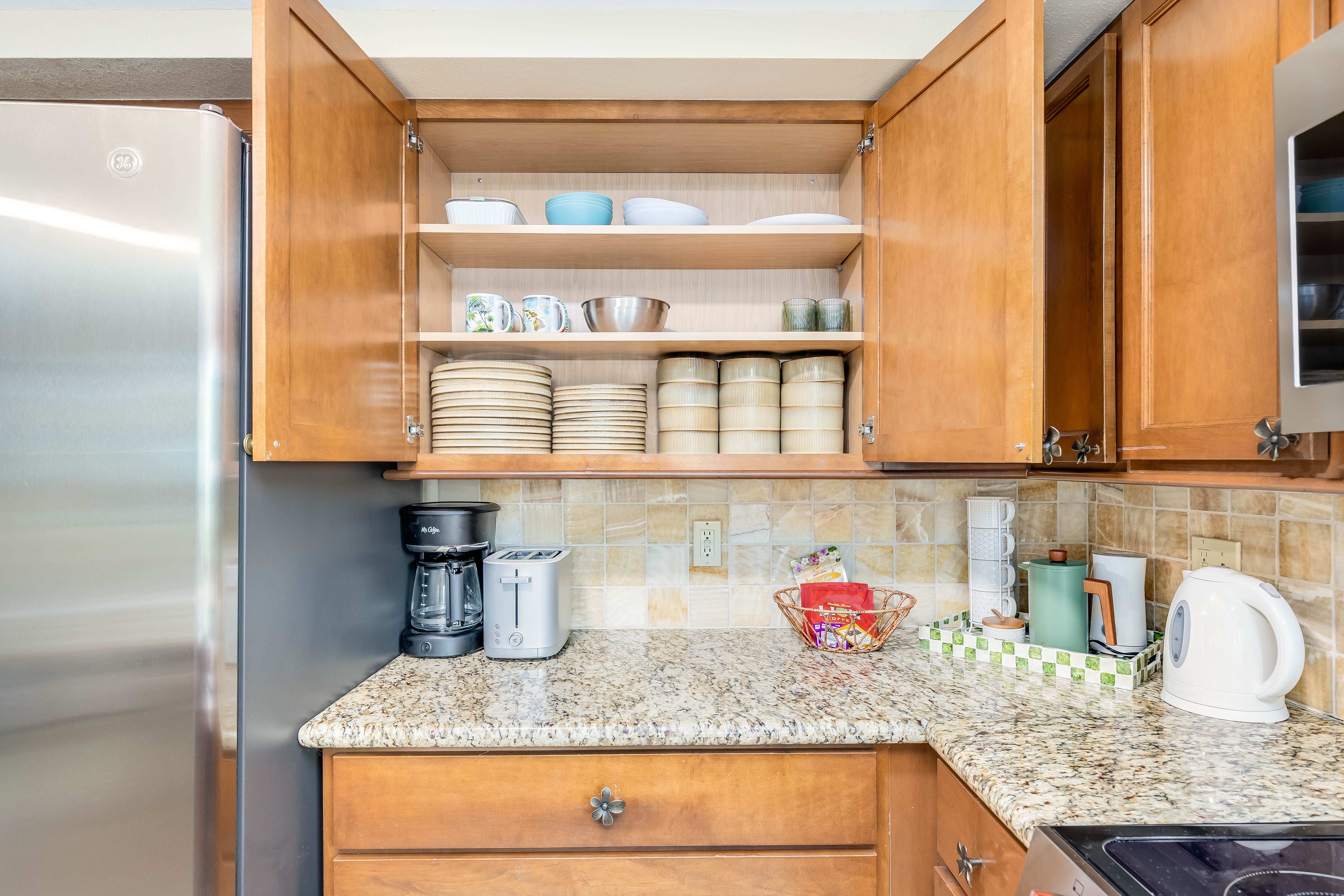Cook with ease in a fully stocked kitchen
