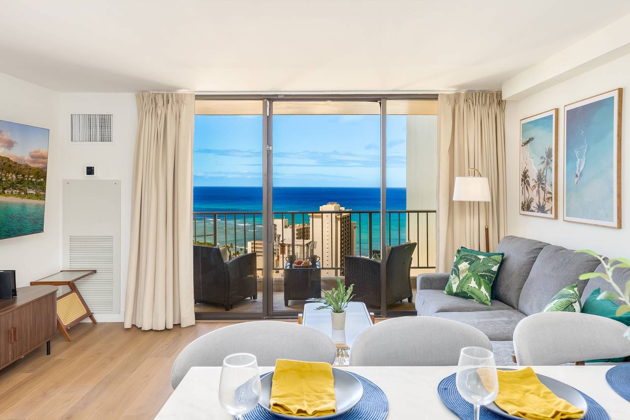 Enjoy breathtaking ocean views right from the kitchen Enjoy breathtaking ocean views right from the kitchen