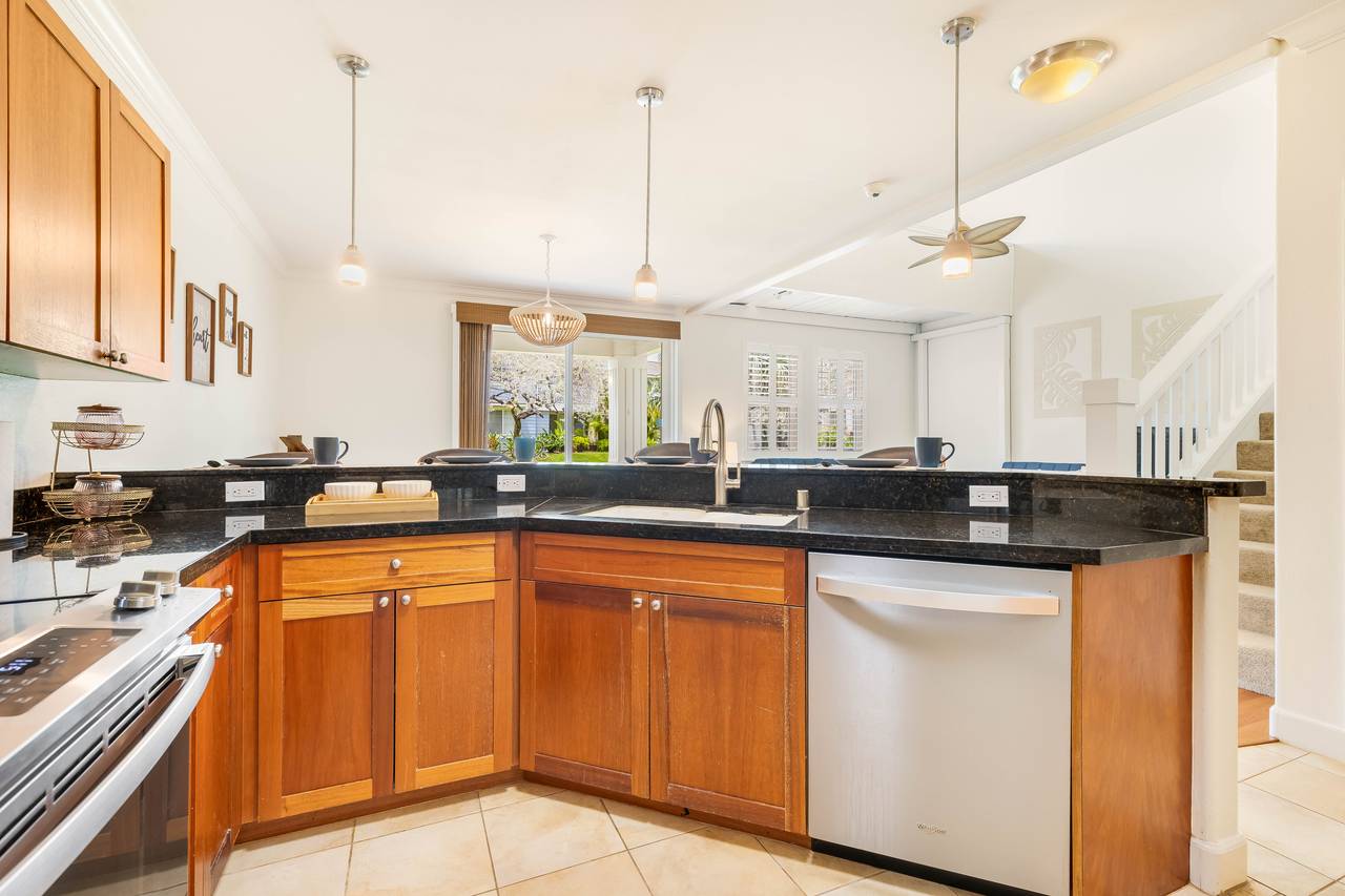 Fully equipped kitchen with a handy dishwasher Fully equipped kitchen with a handy dishwasher