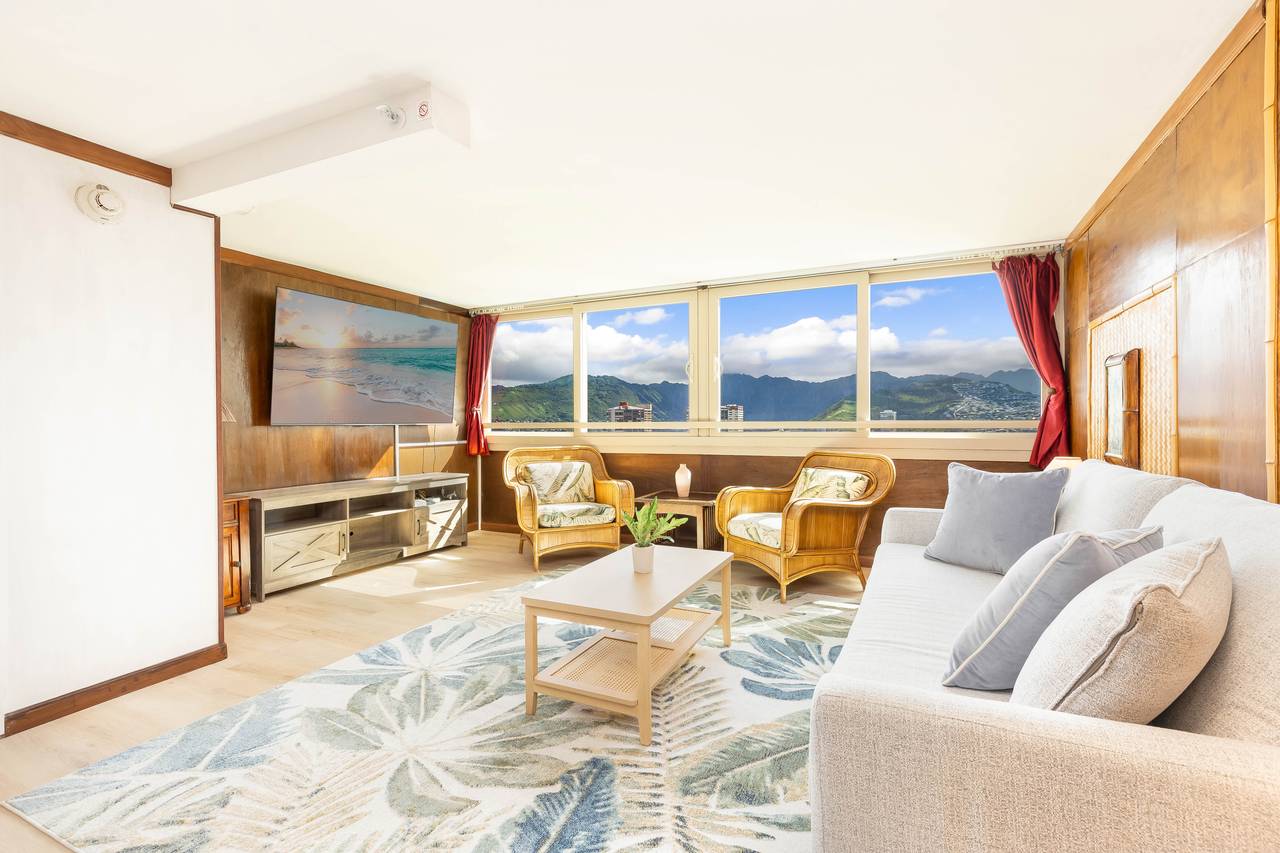 Relax and take in stunning mountain views from the living room Relax and take in stunning mountain views from the living room