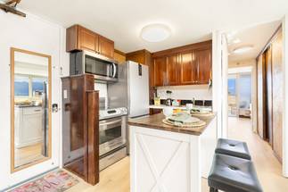 A fully equipped kitchen with everything you need A fully equipped kitchen with everything you need
