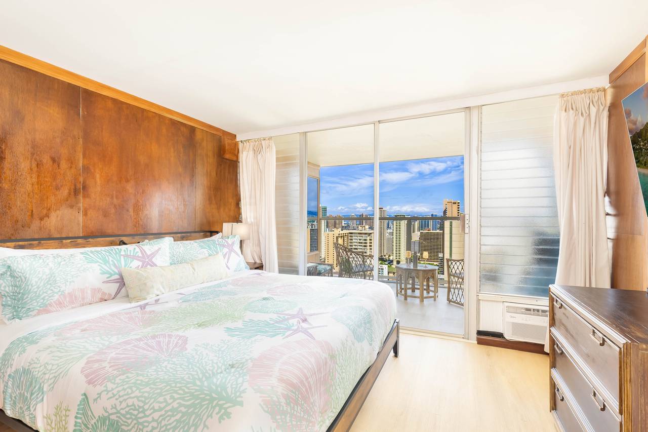 Bright, comfortable, and ready for relaxation Bright, comfortable, and ready for relaxation