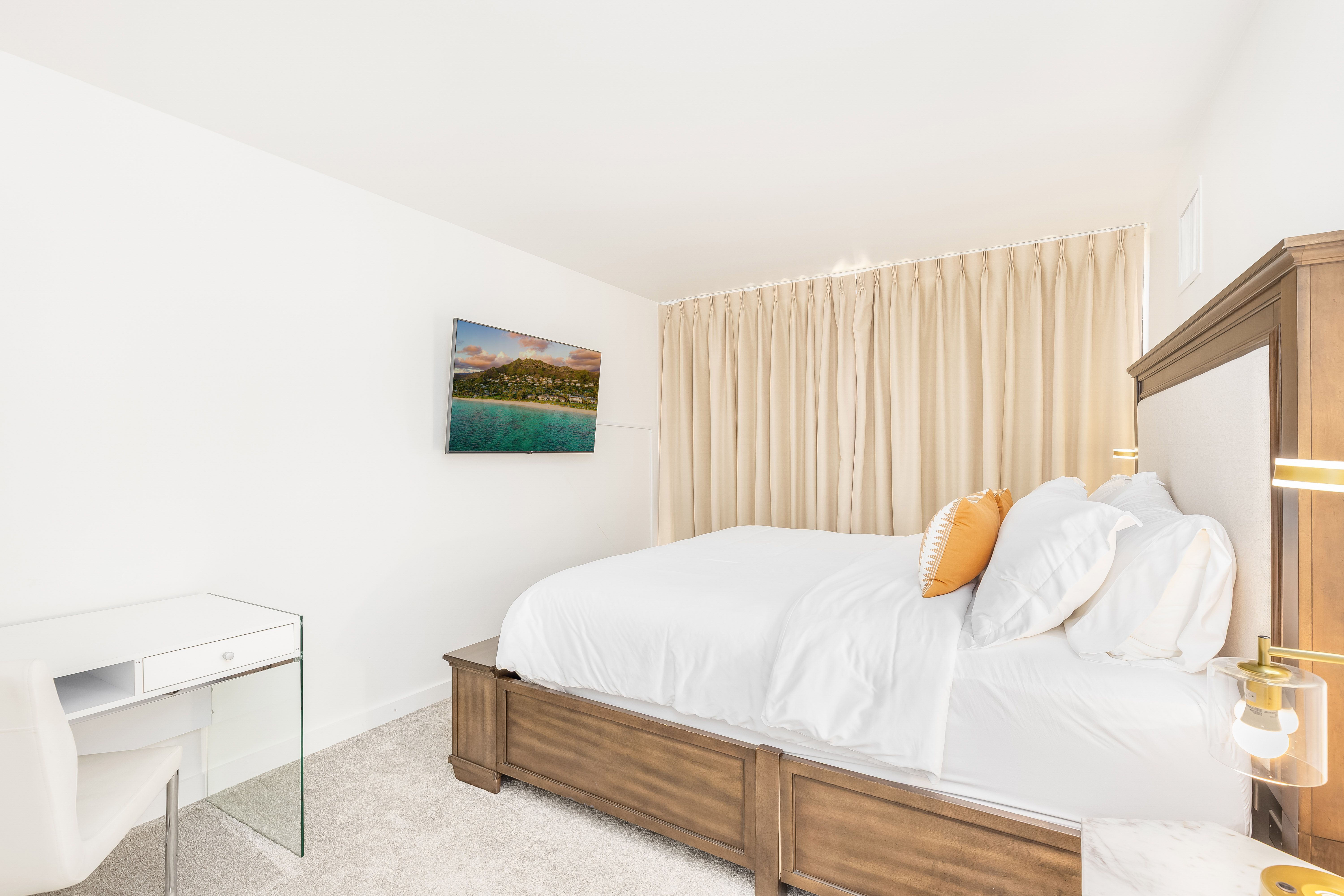 Close the Curtains & Sleep In You’re on Island Time!