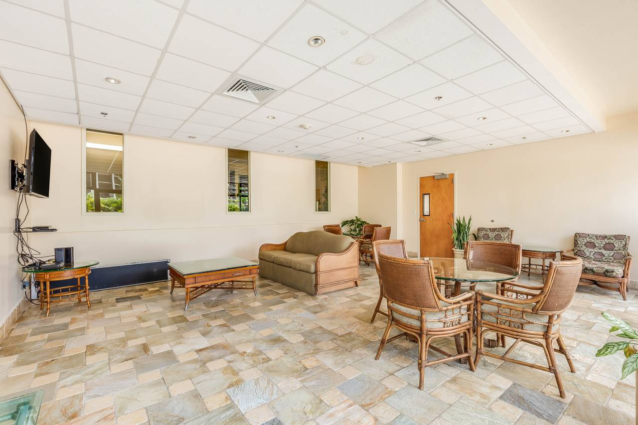Lobby Lobby