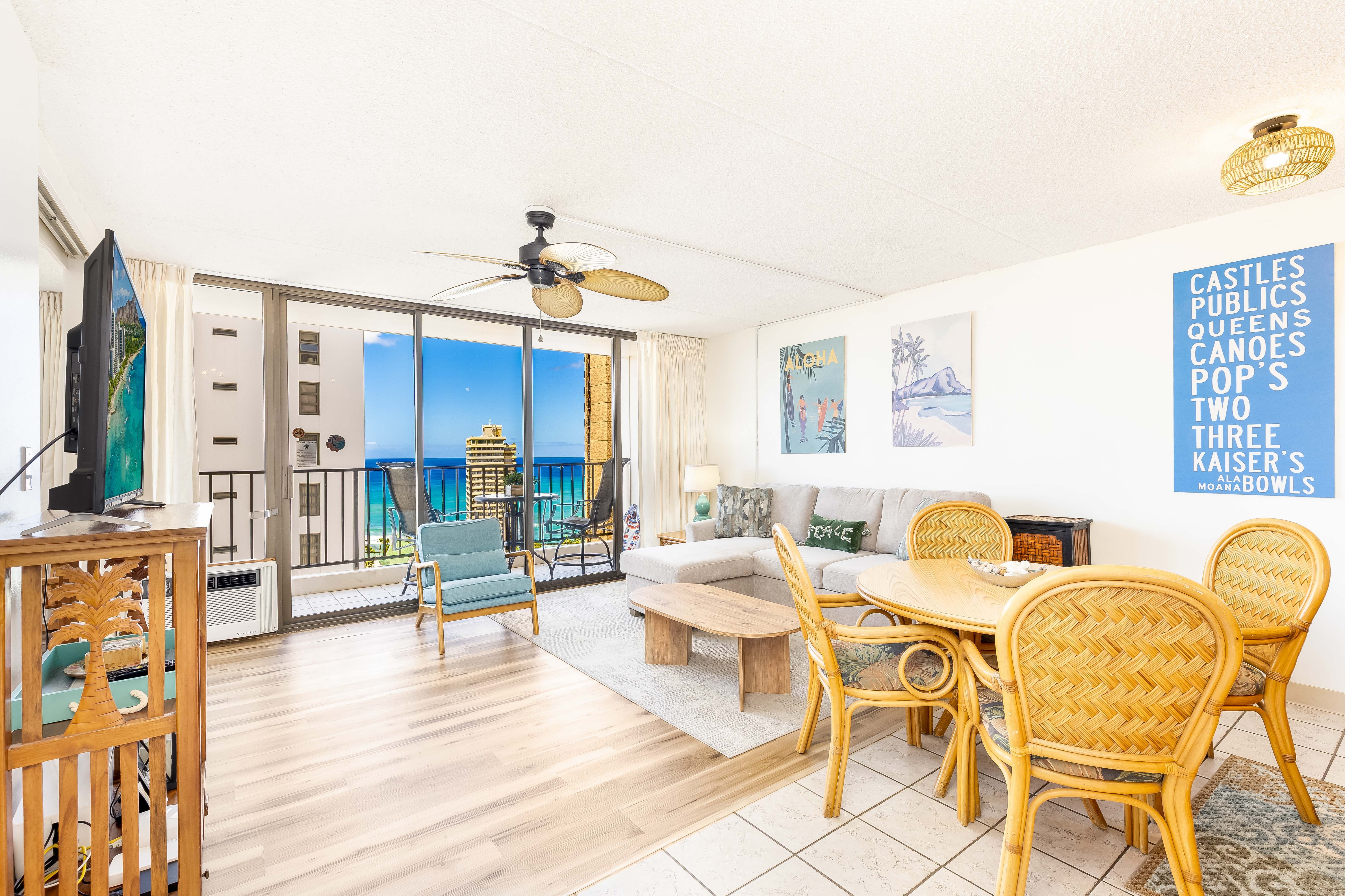 Enter the condo and be welcomed by ocean views
