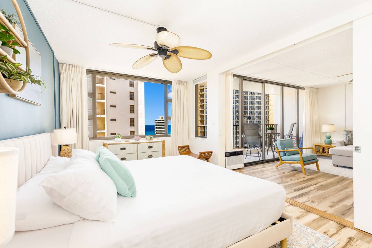 Enjoy the bright and spacious open-concept layout Enjoy the bright and spacious open-concept layout