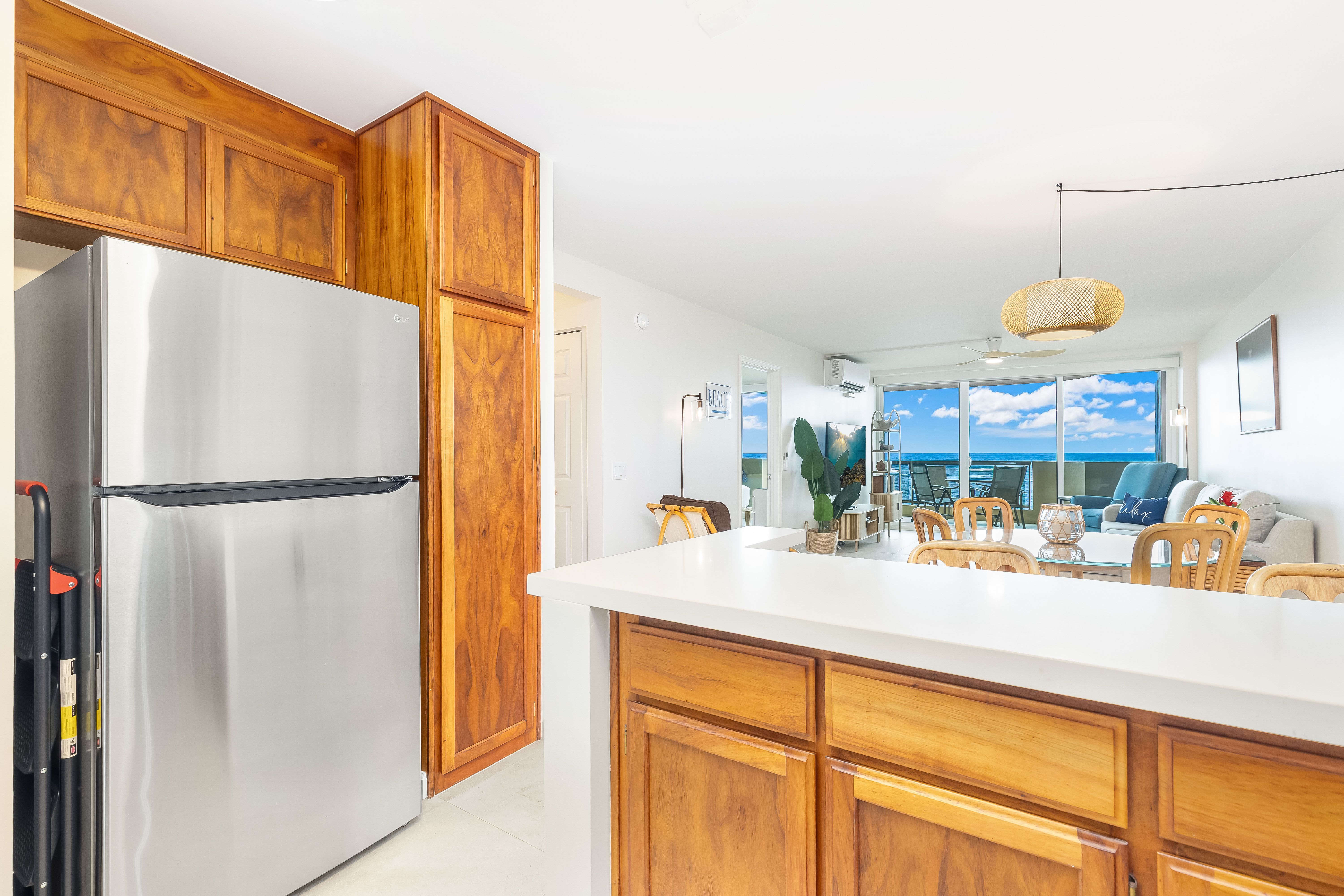 Cook your favorite meals with a beautiful ocean view