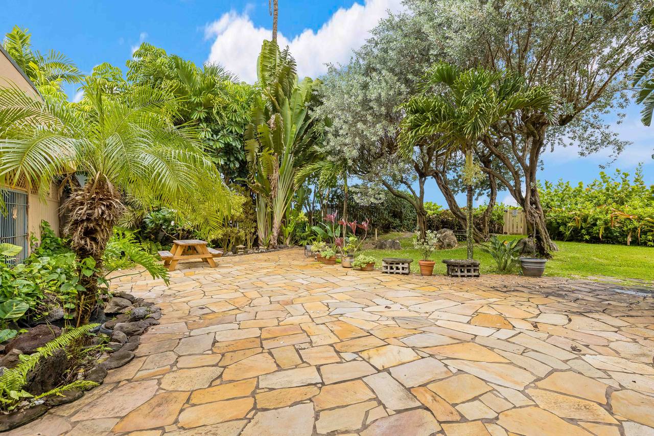A peaceful outdoor space to relax and enjoy A peaceful outdoor space to relax and enjoy