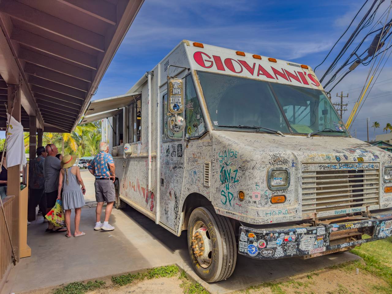 Don’t miss the North Shore’s famous shrimp trucks Don’t miss the North Shore’s famous shrimp trucks