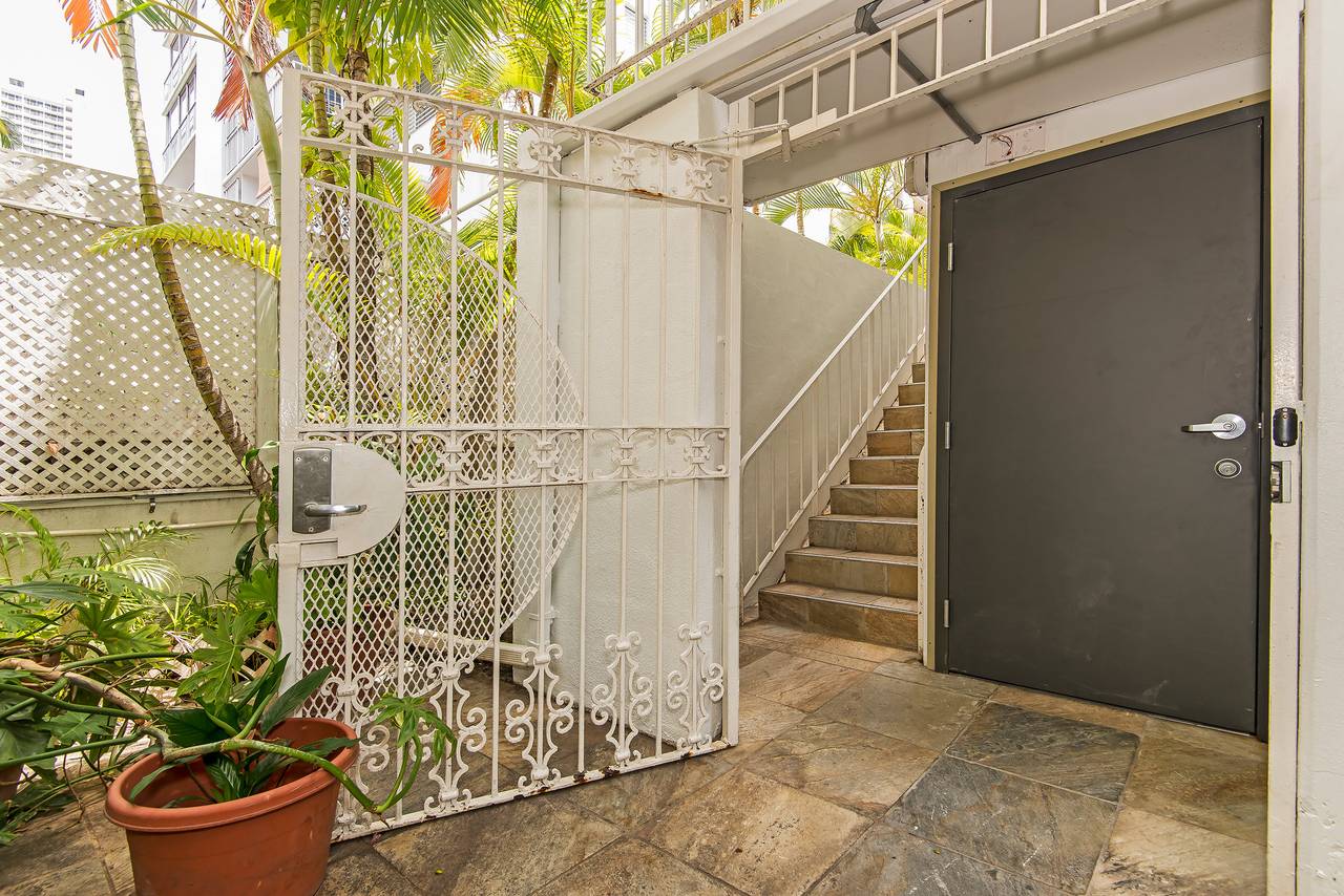 Ground Floor Secured Gate - Need Building Fob to Access Ground Floor Secured Gate - Need Building Fob to Access