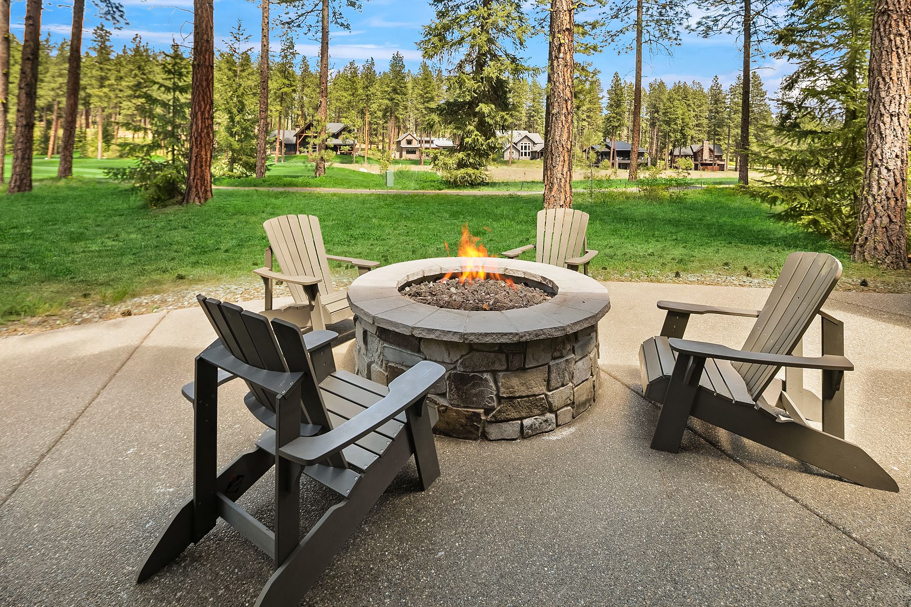 Pine Cone Lodge | All Seasons Vacation Rentals