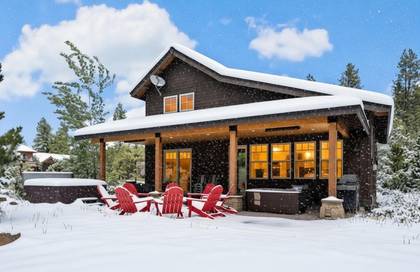 Exterior in Snow with lighting