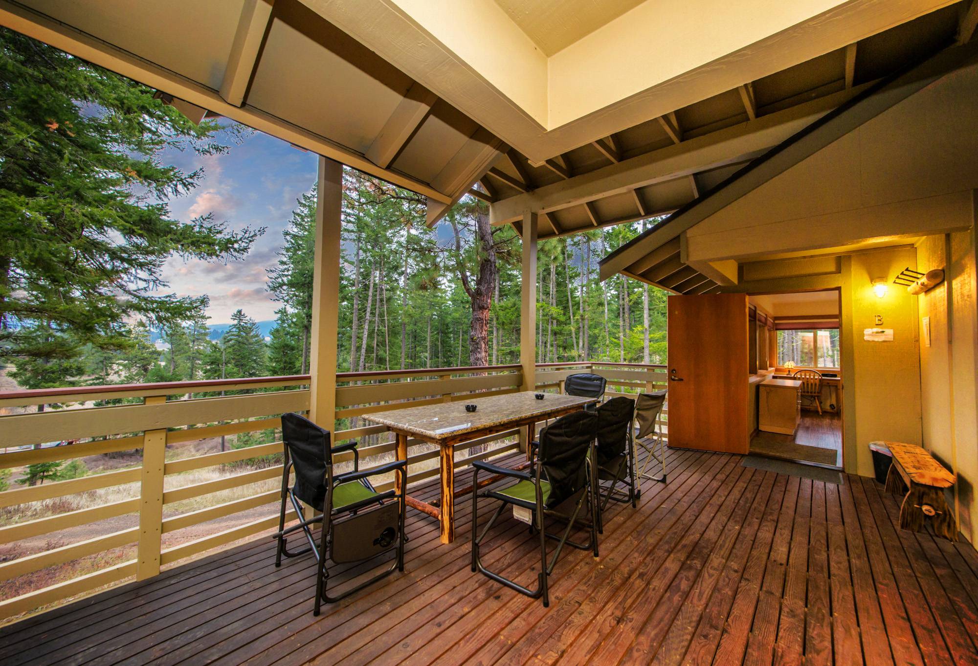 The Huntley Lodge and Retreat | Cle Elum, Roslyn & Suncadia Rentals