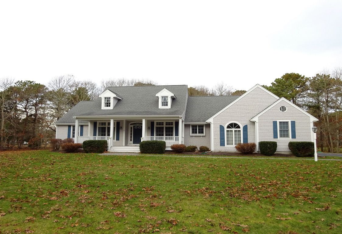 61 Crowell Road, West Yarmouth WF Robert Paul Properties