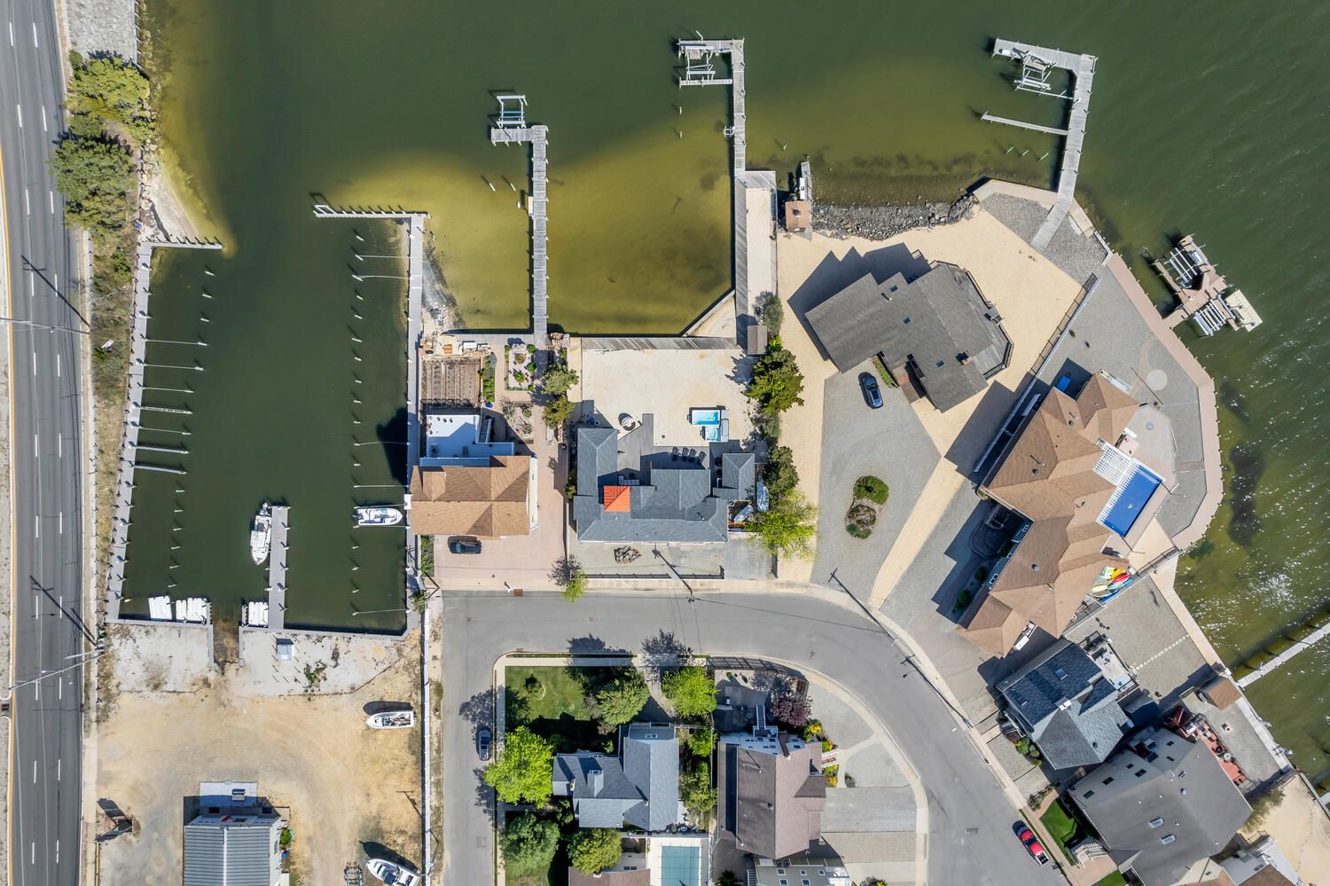 405 Sunset Drive South | Arthur Rue Agency