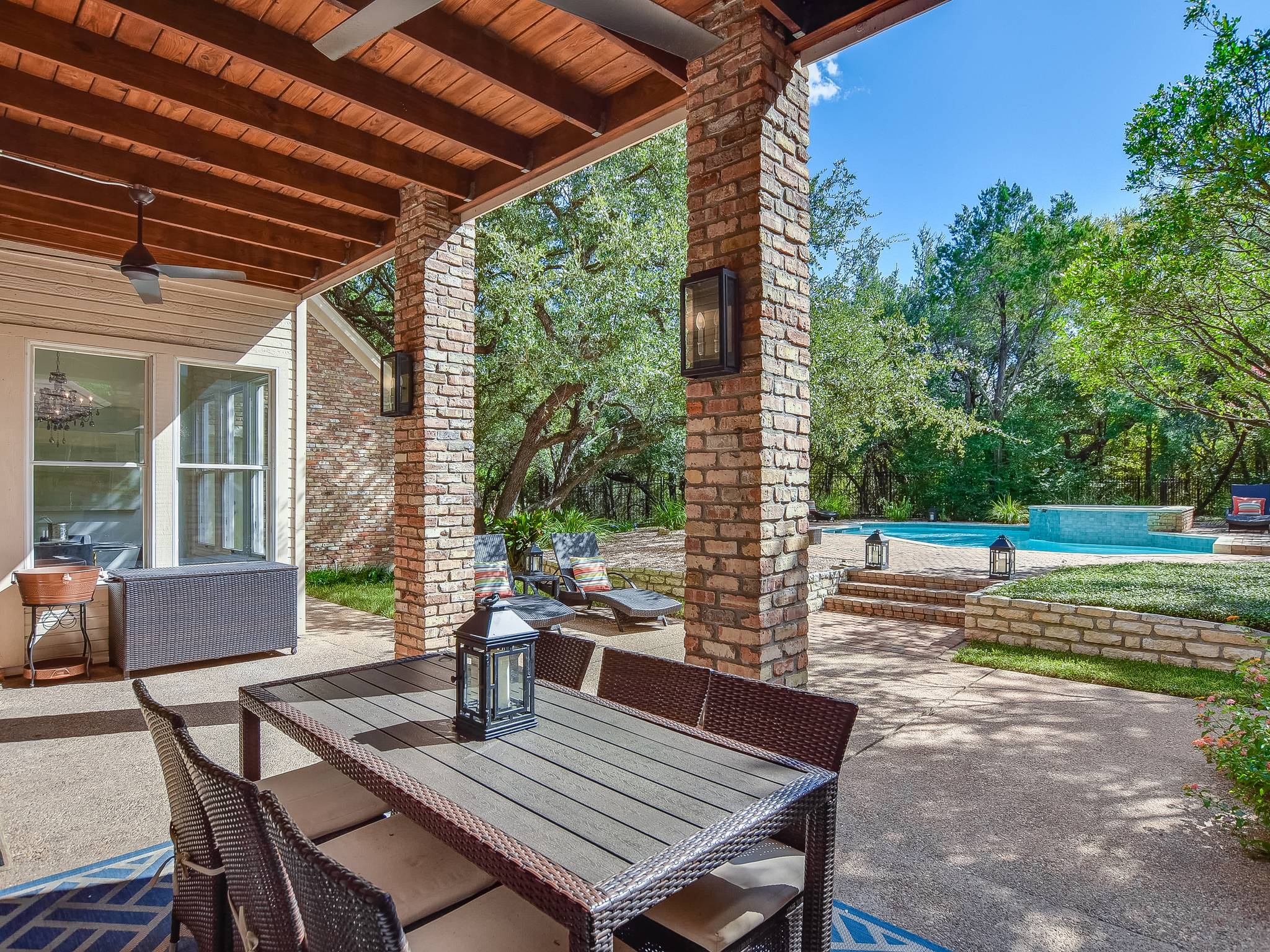 THE ARRIVE AUSTIN COUNTRY CLUB ESTATE ARRIVE Luxury Vacation Management